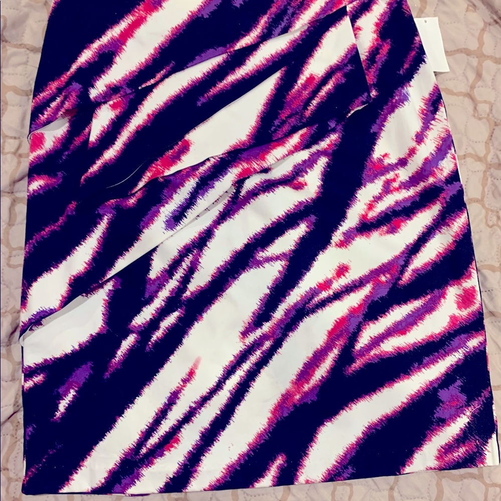 Eye-Catching Multicolored Skirt!!